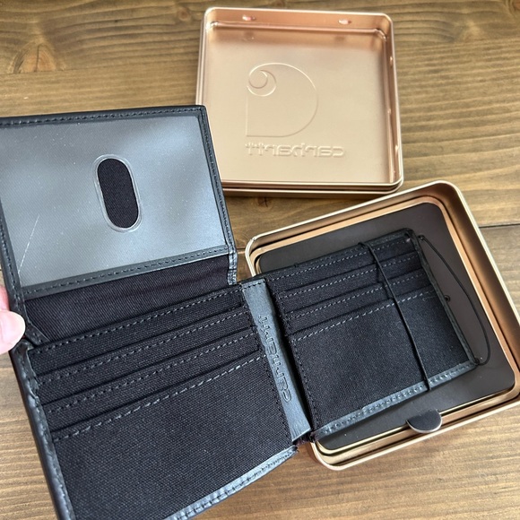 Carhartt Black Wallet with Logo in Metal Case - Picture 4 of 4